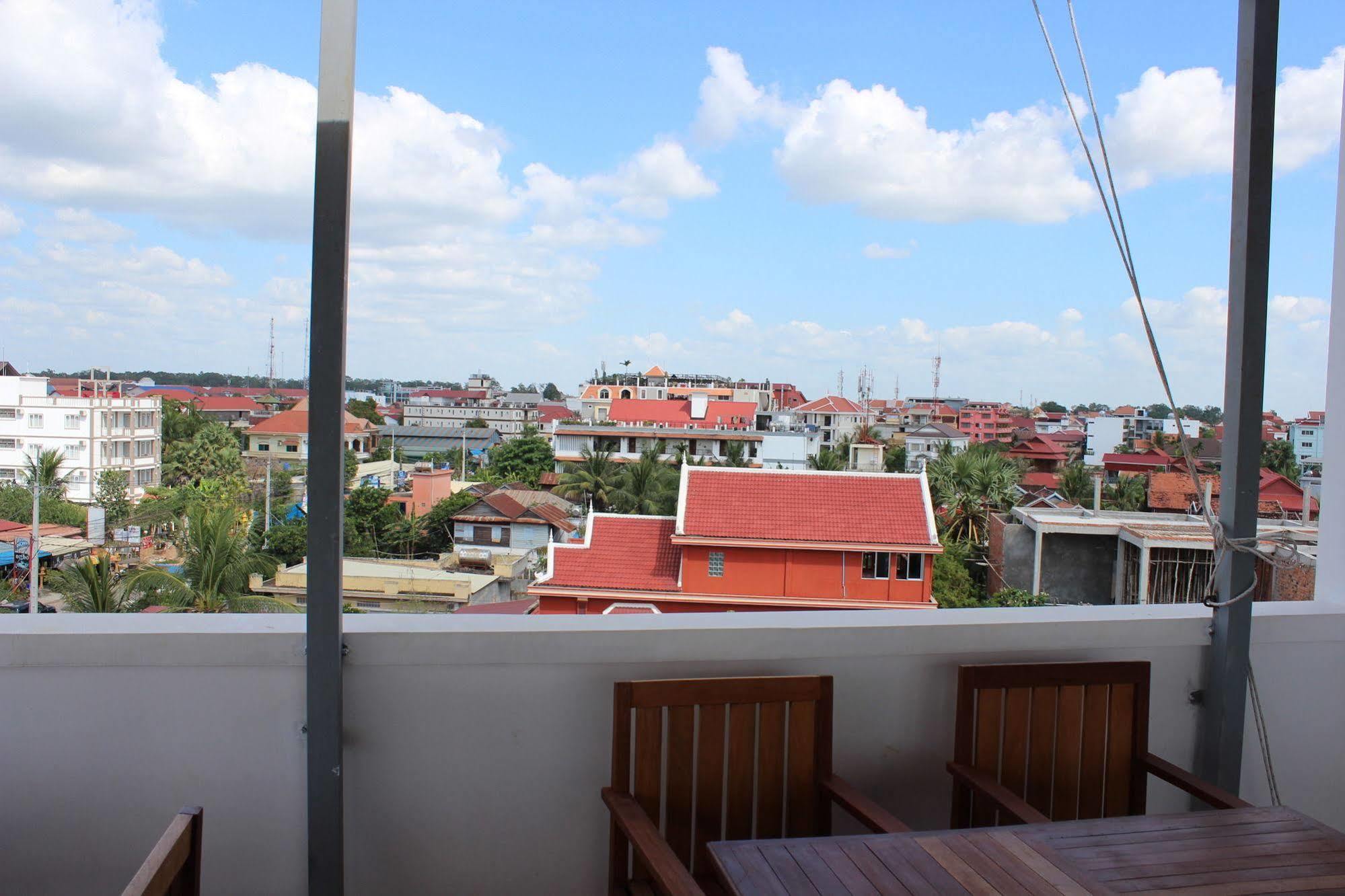Hotel Baan Soksan à Siem Reap Extérieur photo